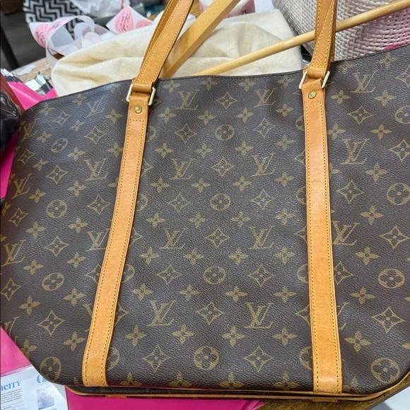 Louis Vuitton Monogram Canvas Tote in Brown with Tan Handles - Picture 2 of 8